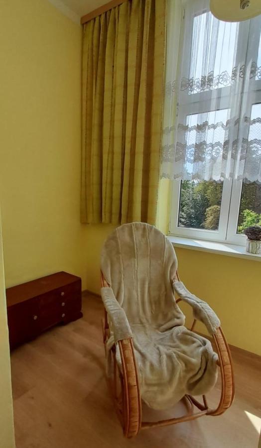 Apartament Kasztanowy Lägenhet Gliwice Exteriör bild