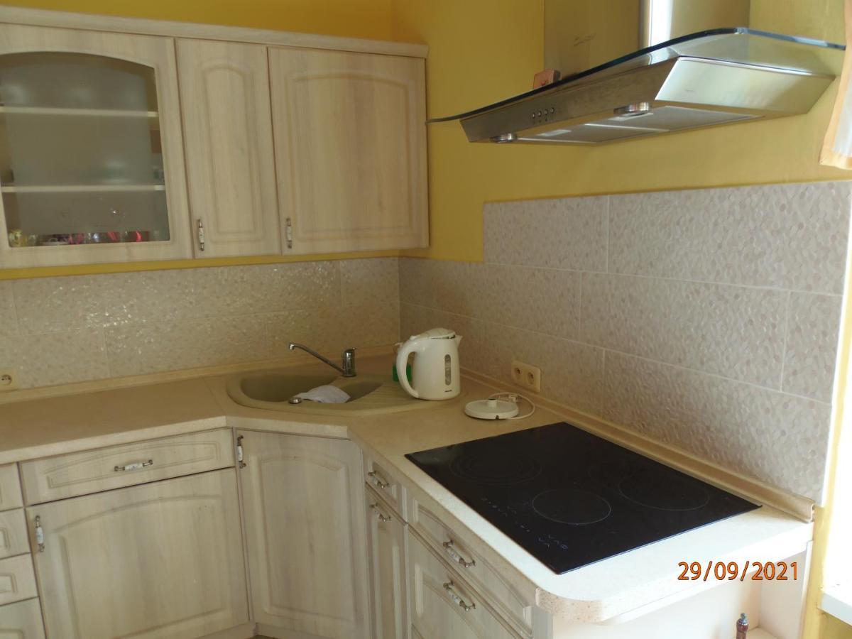 Apartament Kasztanowy Lägenhet Gliwice Exteriör bild