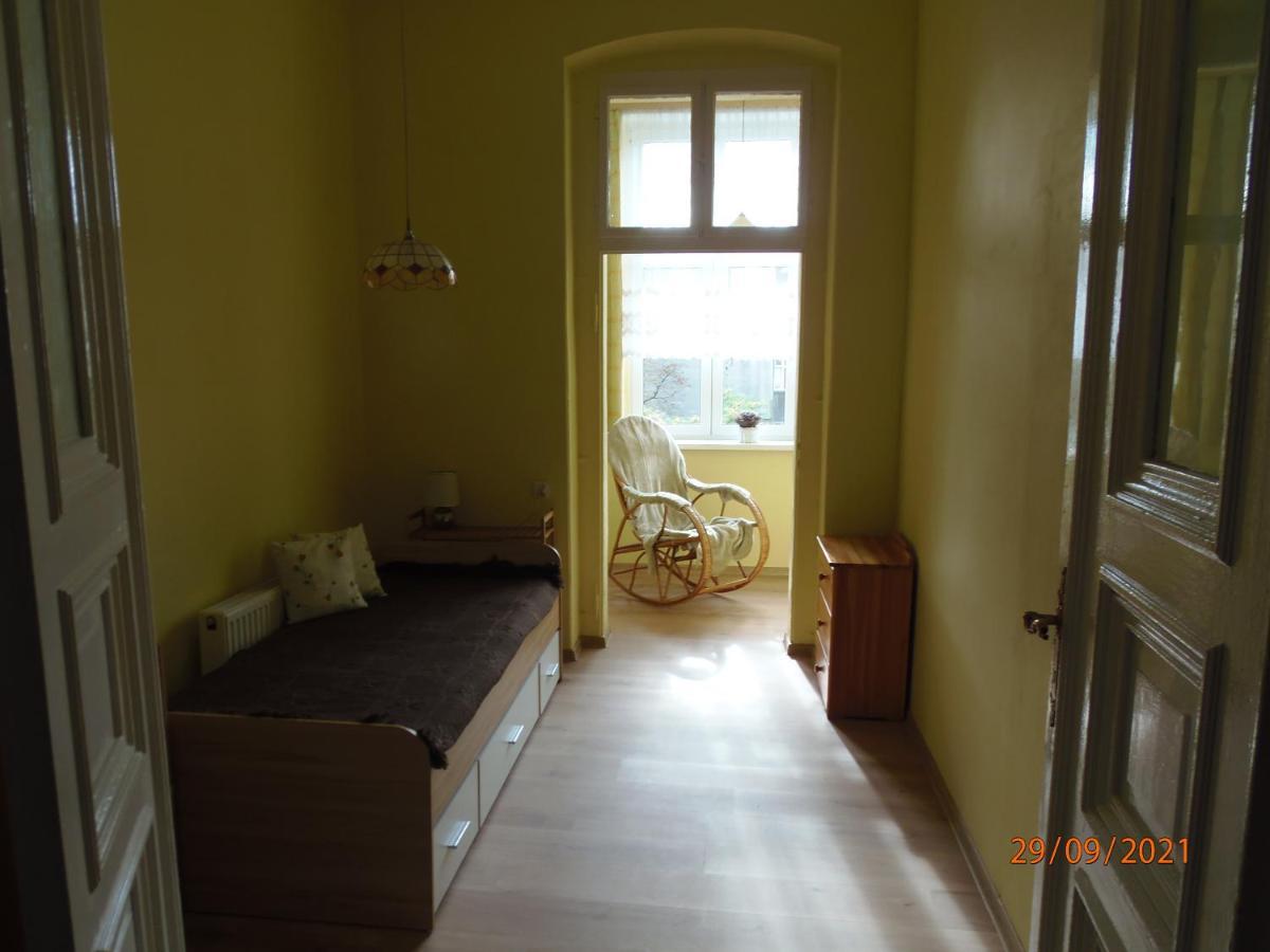 Apartament Kasztanowy Lägenhet Gliwice Exteriör bild