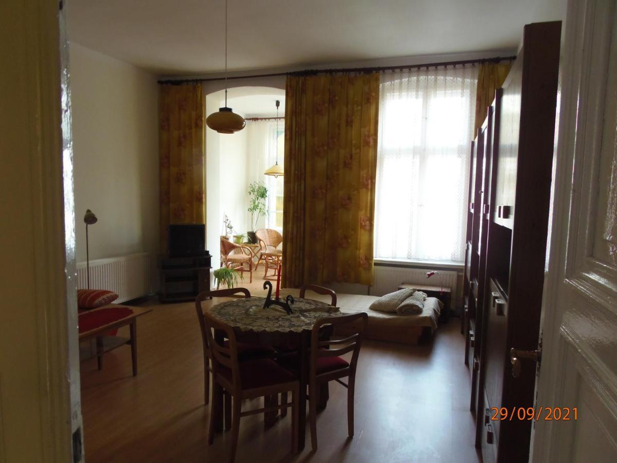 Apartament Kasztanowy Lägenhet Gliwice Exteriör bild