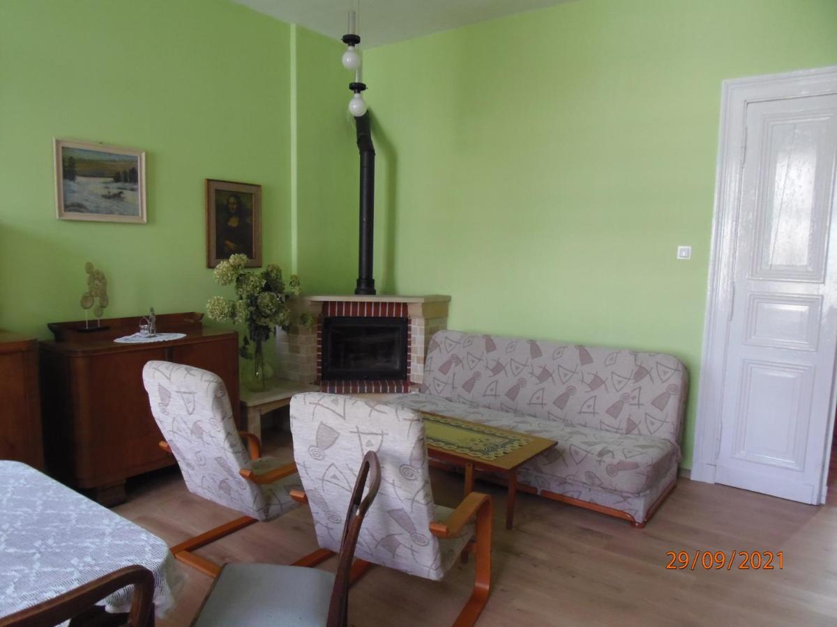 Apartament Kasztanowy Lägenhet Gliwice Exteriör bild